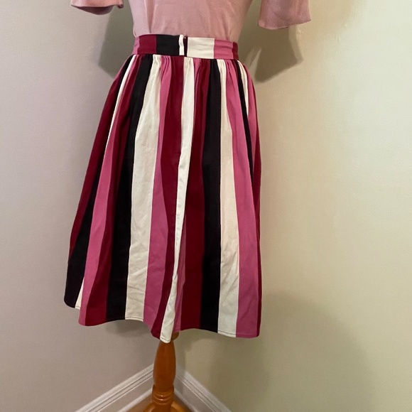 Collectif XS Bubblegum Stripe Jasmine Skirt - Picture 3 of 12